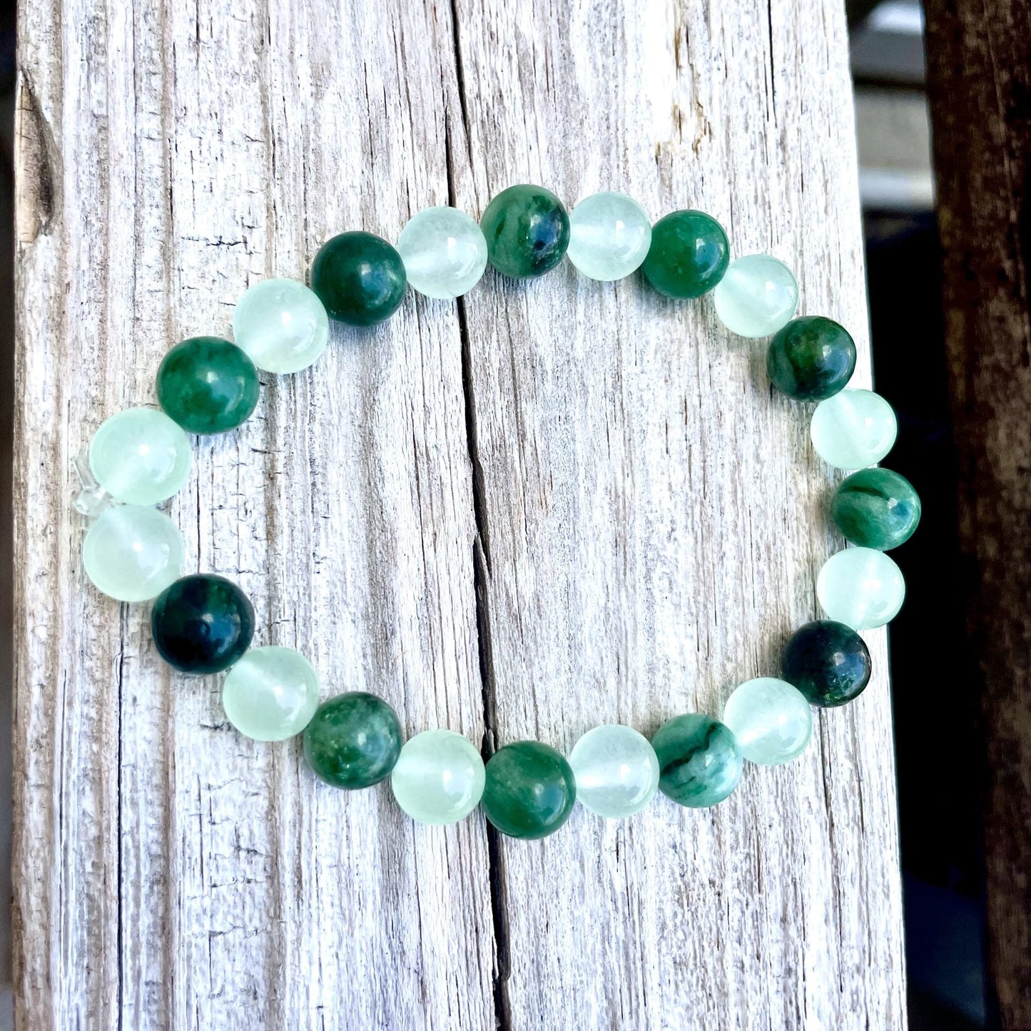 💚 Stretchy 8mm Emerald & Jade Bracelet