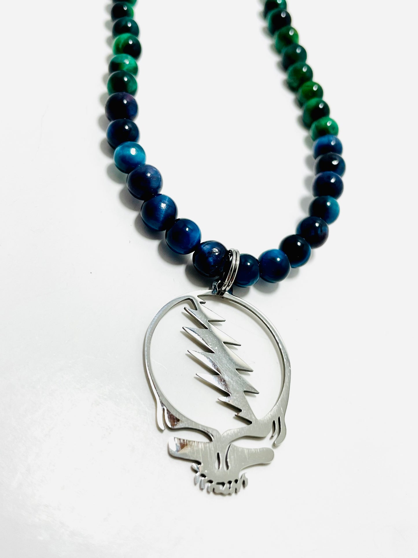 🎸 16.5” Grateful Dead Choker Necklace Adorned with Blue & Green Tiger’s Eye Beads