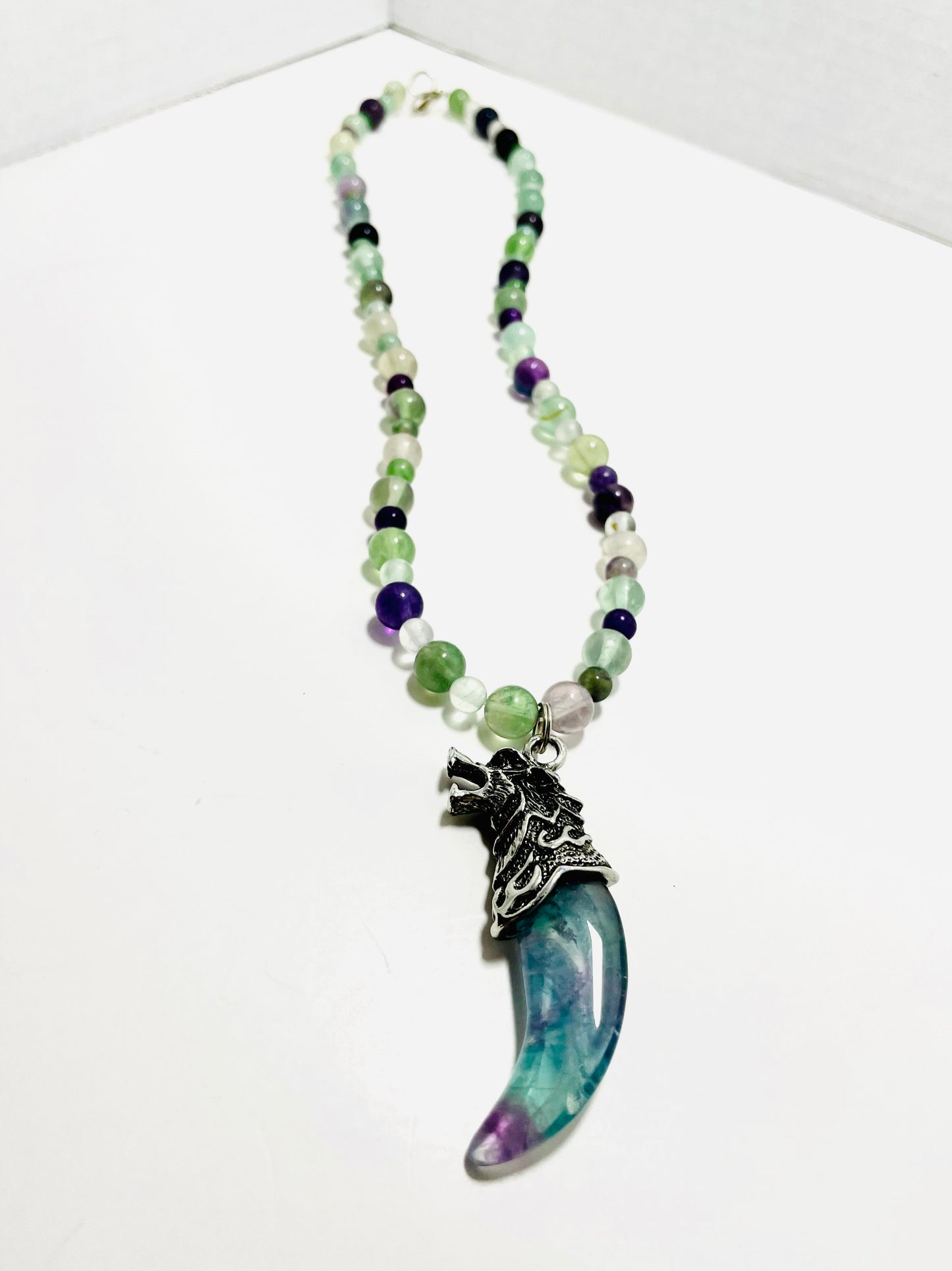 πΊ 21.5β Stainless Steel & Fluorite Wolf Necklace Adorned with Fluorite Beads