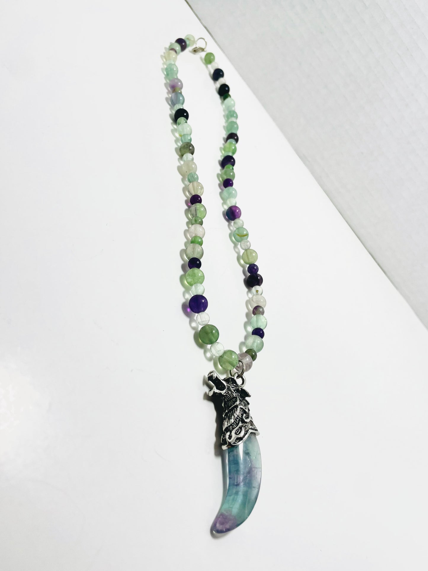 πΊ 21.5β Stainless Steel & Fluorite Wolf Necklace Adorned with Fluorite Beads