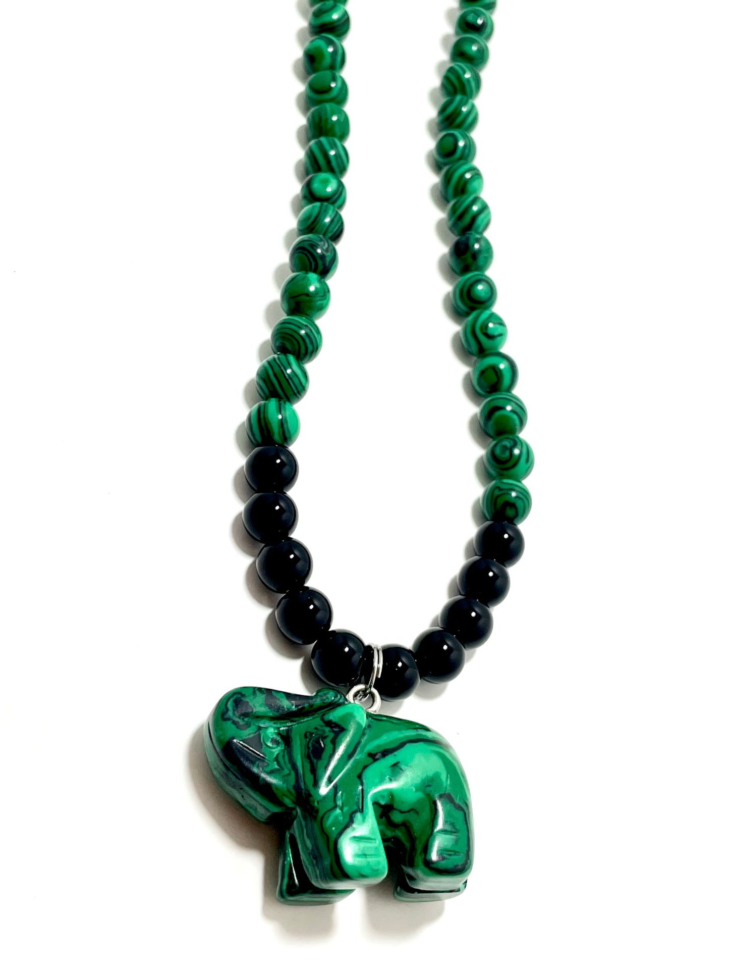 š 21ā Hand Carved Malachite Elephant Necklace Adorned with Onyx & Malachite Beads