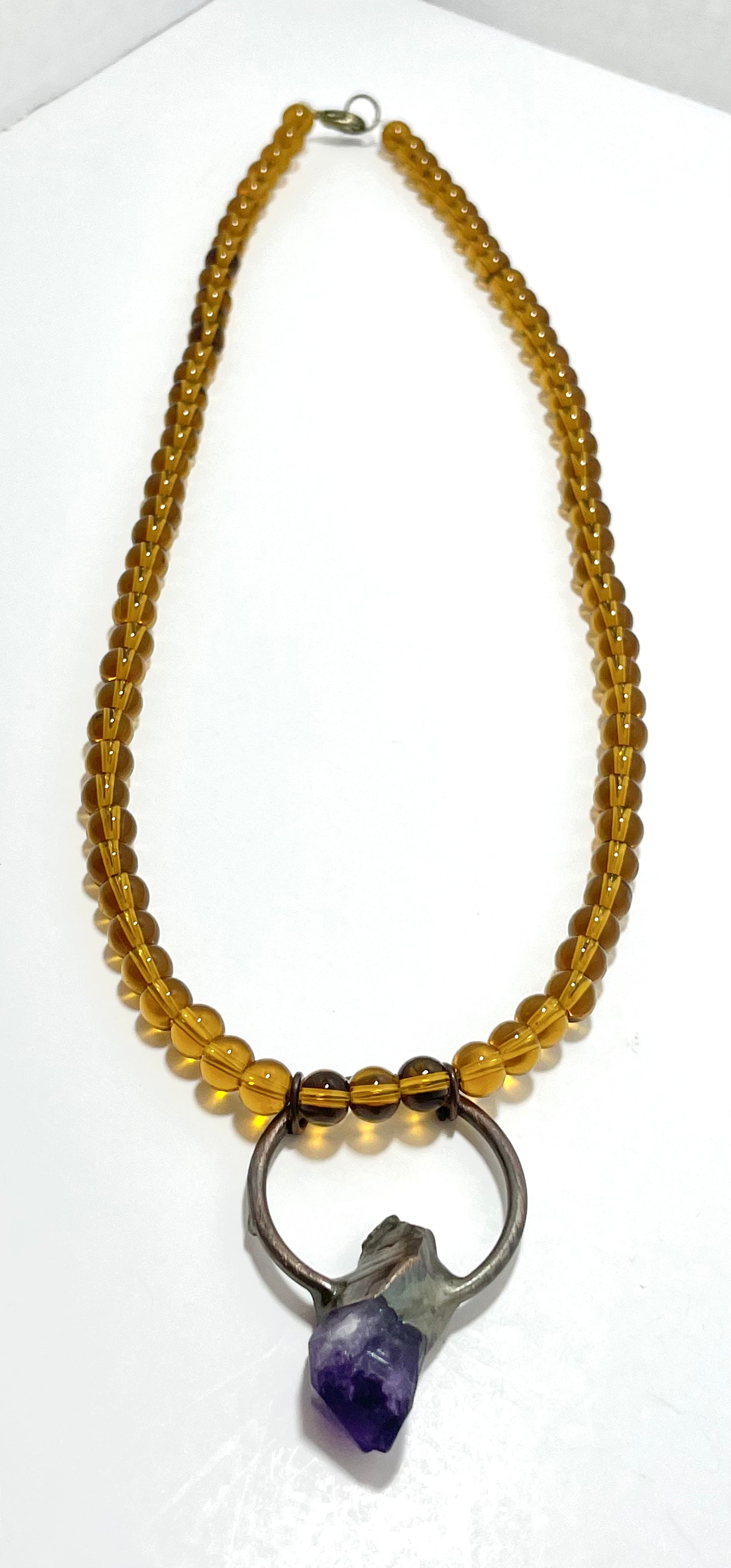 š 19.5ā Amethyst Inlaid in Copper Necklace Adorned with Amber Beads