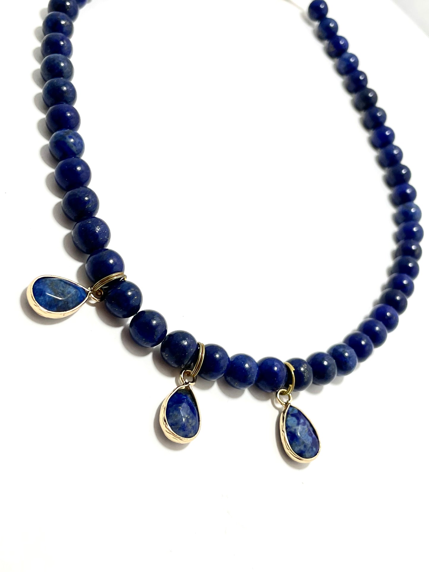 š 18ā Lapis Lazuli Teardrop Necklace Adorned with Lapis Lazuli Beads