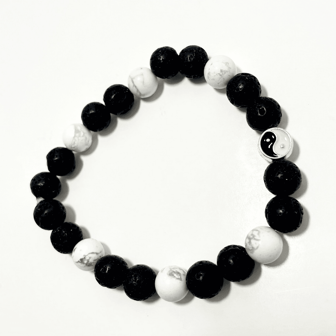 ☯️ 8mm Yin Yang Howlite & Lava Stone Diffuser Bracelet — photo 1