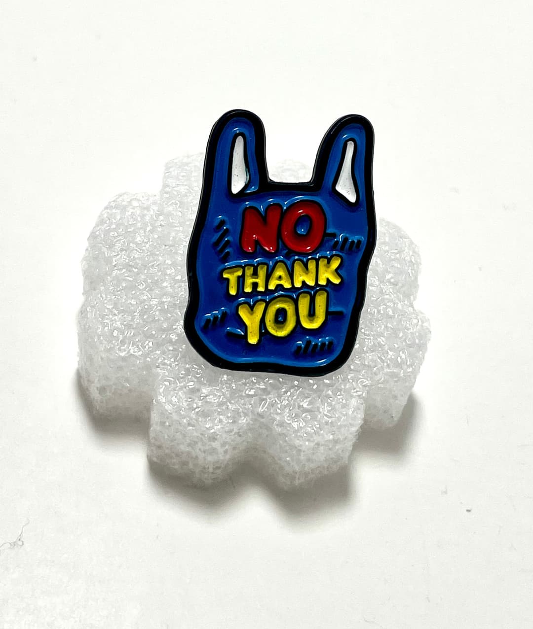 🛍️ "No Thank You" Plastic Bag Enamel Pin — photo 1