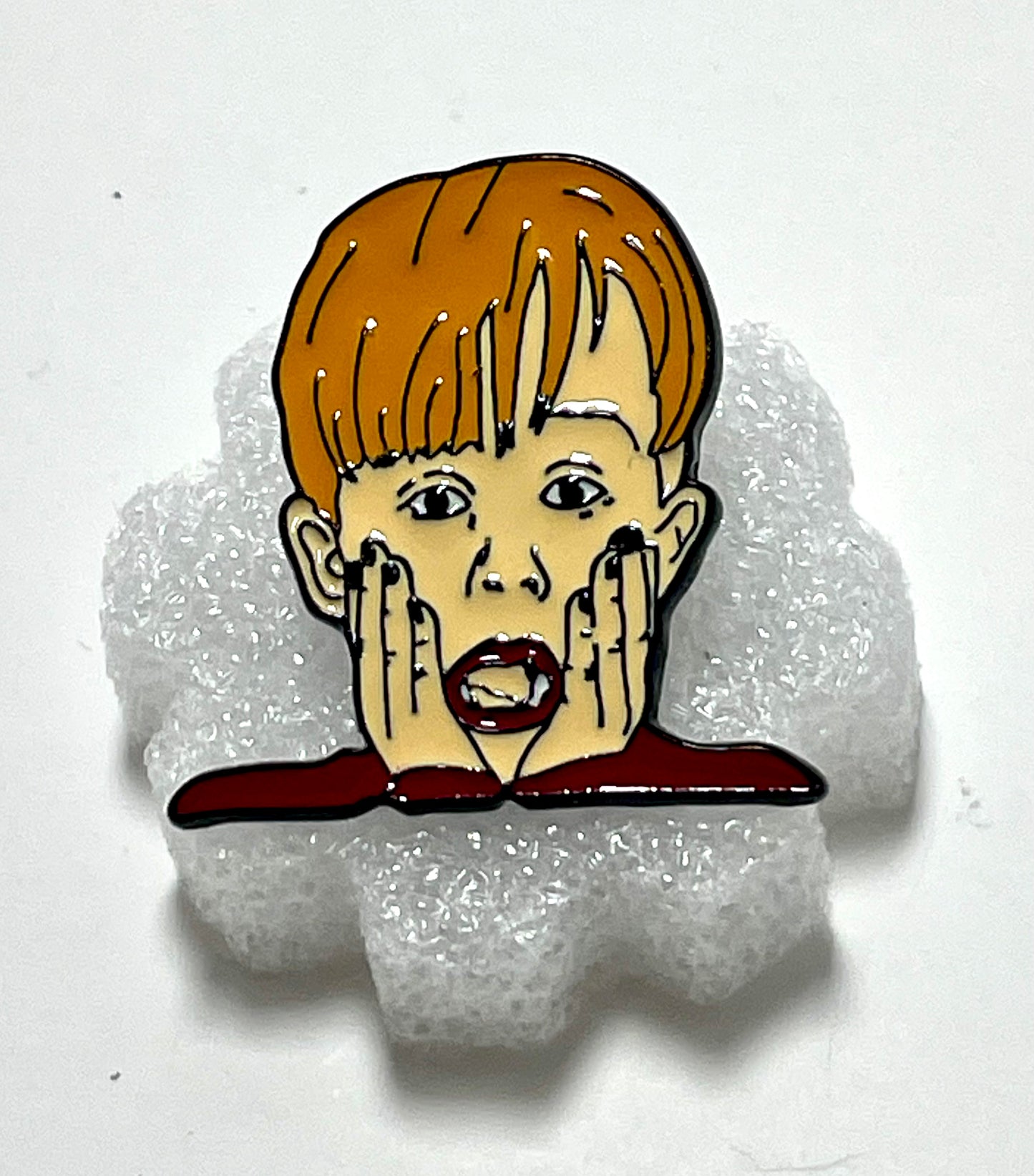 🎄 Home Alone Enamel Pin
