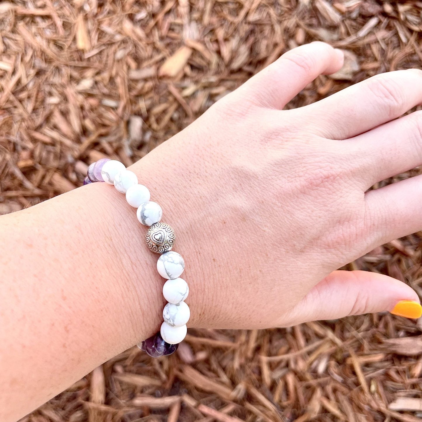 💜🤍 Stretchy 8mm Howlite & Amethyst Heart Bracelet