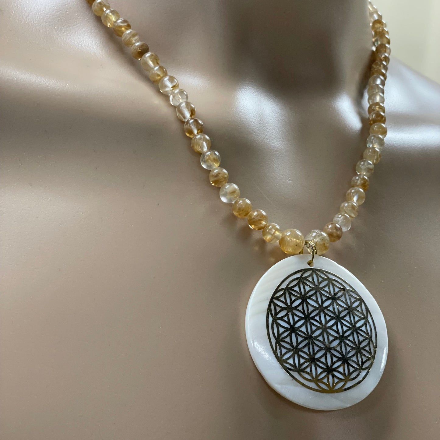 🌸✨ Flower of Life Shell Necklace – 21.5” Citrine Crystal Harmony