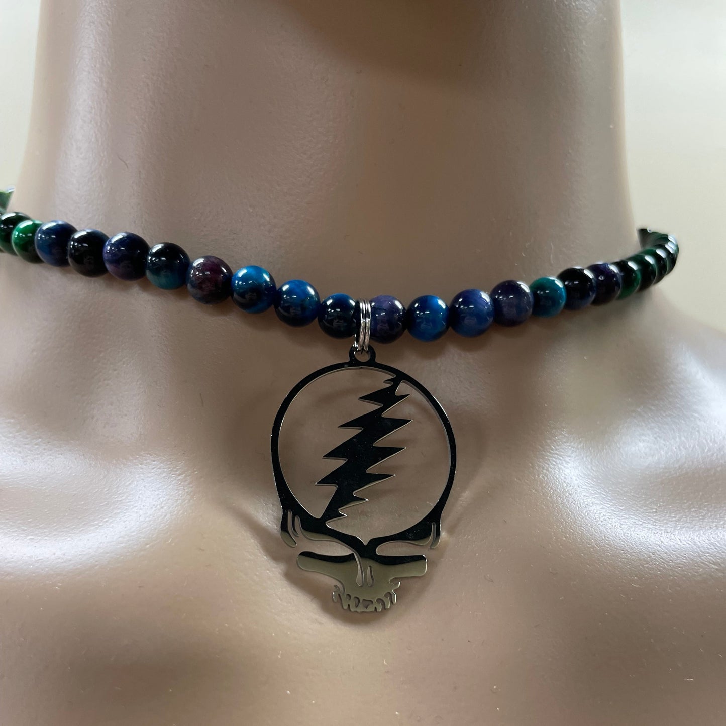 🎸 16.5” Grateful Dead Choker Necklace Adorned with Blue & Green Tiger’s Eye Beads