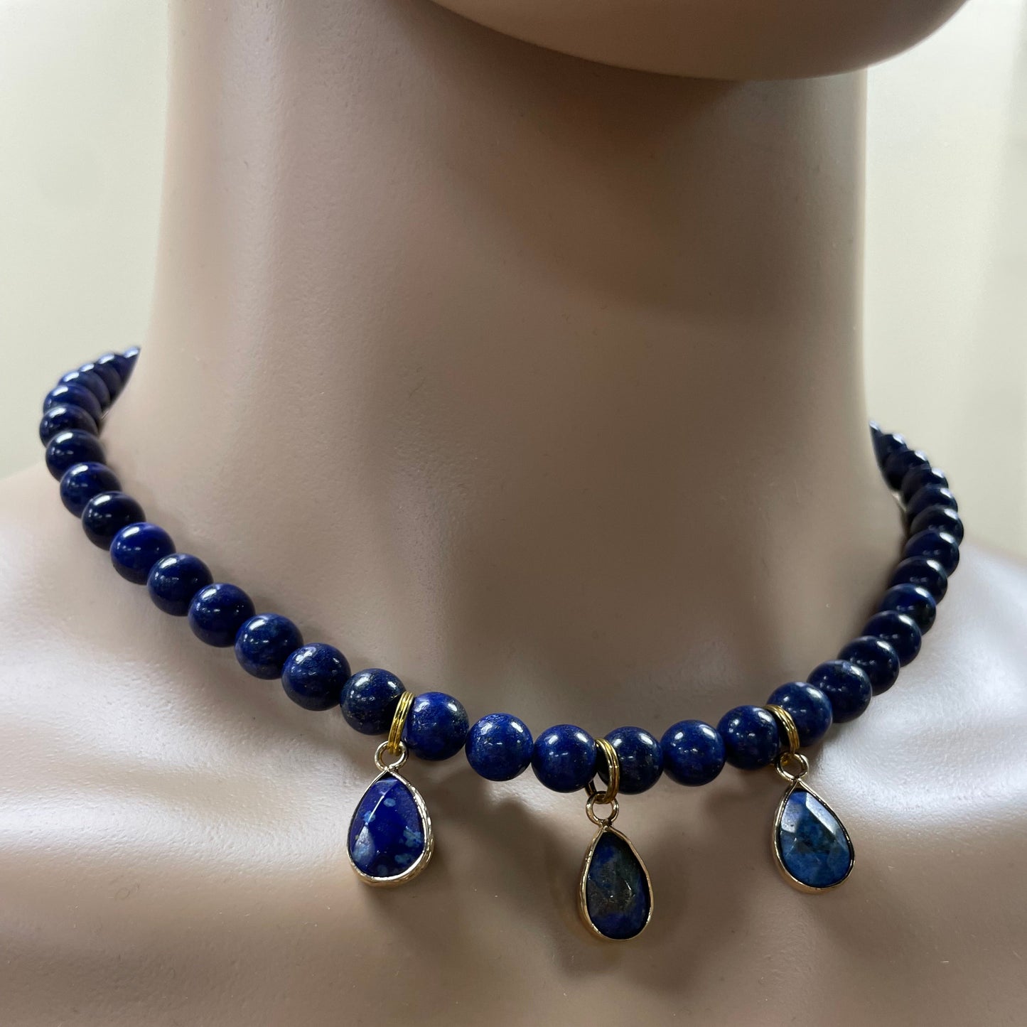 💙 18” Lapis Lazuli Teardrop Necklace Adorned with Lapis Lazuli Beads