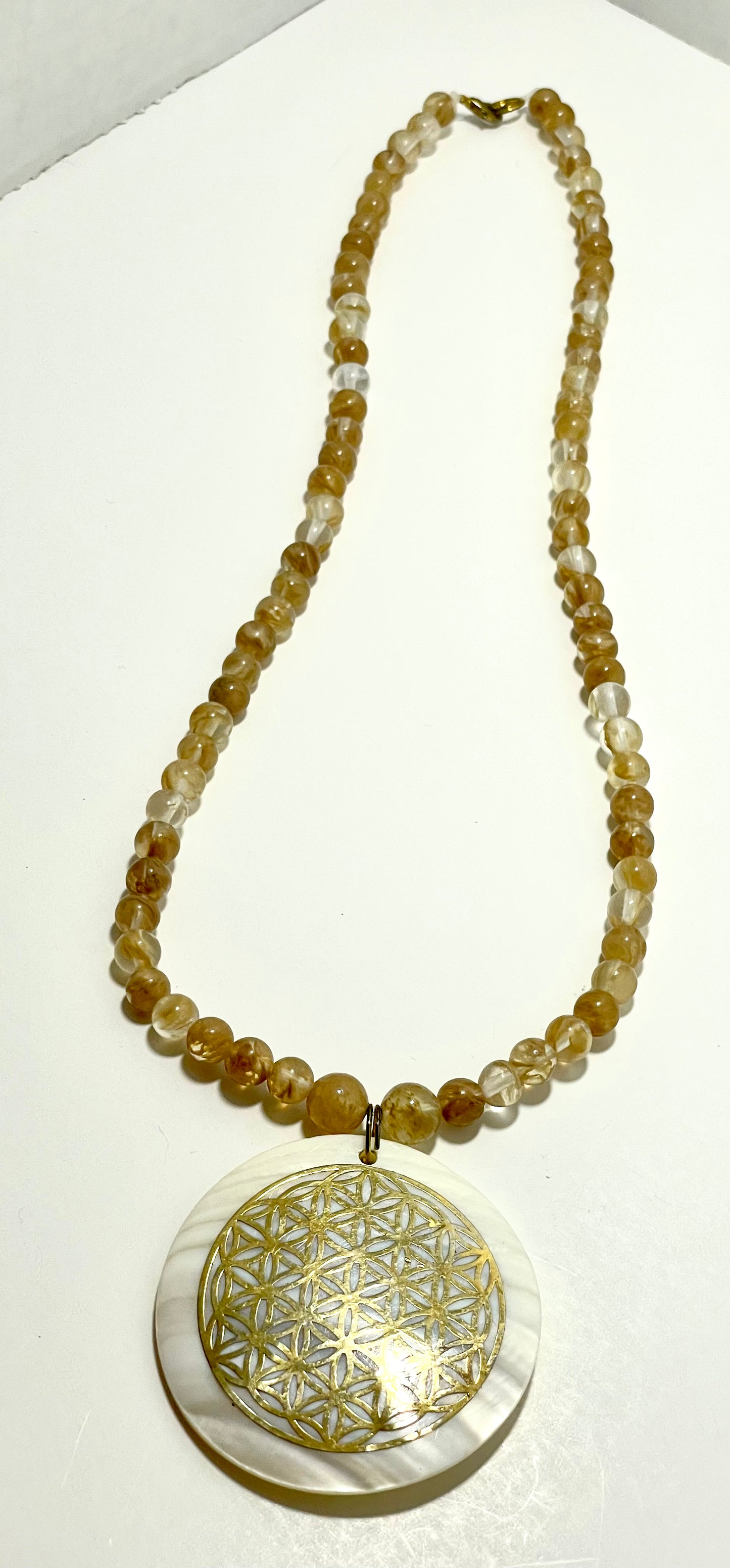 🌸✨ Flower of Life Shell Necklace – 21.5” Citrine Crystal Harmony